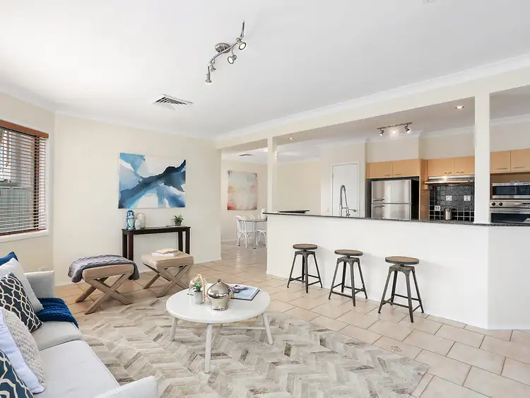 37 Boronia Drive, Voyager Point NSW 2172