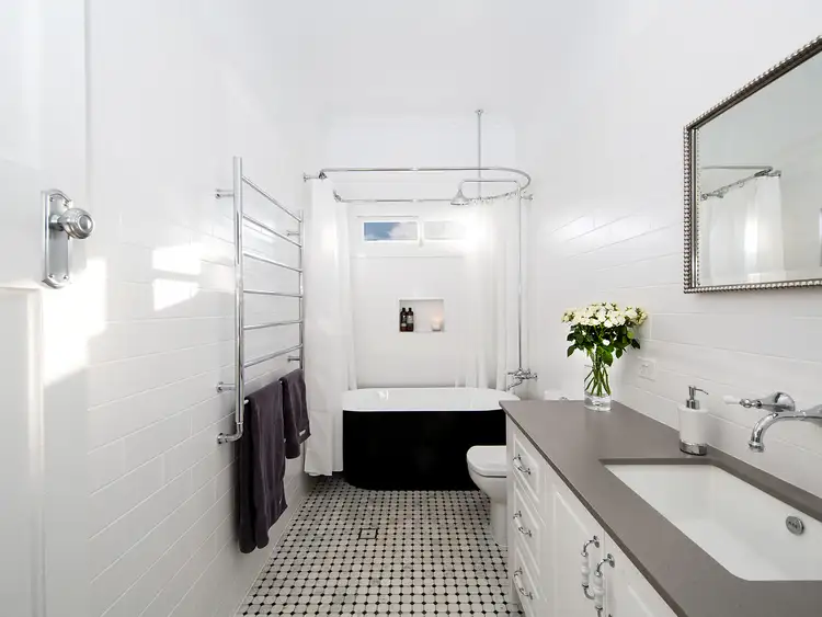 Fourth view of Homely house listing, 25 Collins Street, Mount Lofty QLD 4350