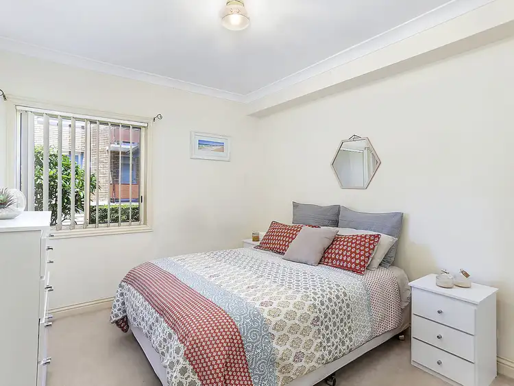 Fourth view of Homely unit listing, 4/106 Pacific Parade, Dee Why NSW 2099