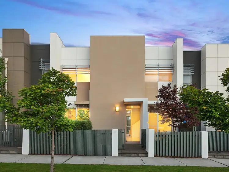 8 Chance Street, Crace ACT 2911