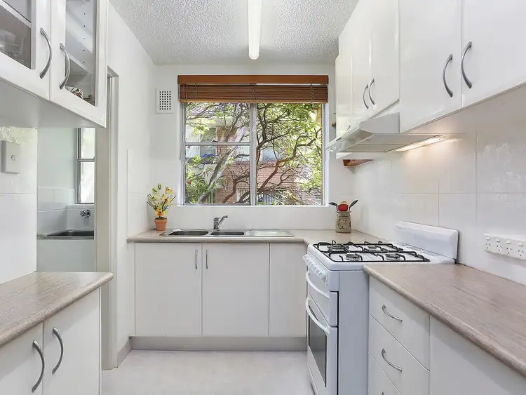 4/10 Albert Street, Hornsby NSW 2077