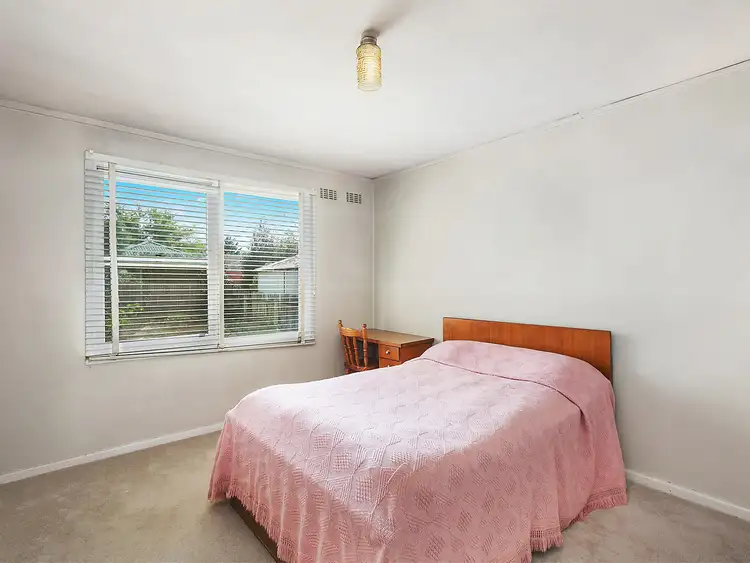 Fifth view of Homely house listing, 8 Hood Place, Watson ACT 2602