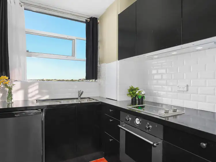 Third view of Homely studio listing, 39/10 Barncleuth Square, Elizabeth Bay NSW 2011
