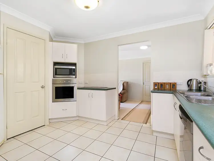 Second view of Homely house listing, 18 Turner Court, Parkhurst QLD 4702