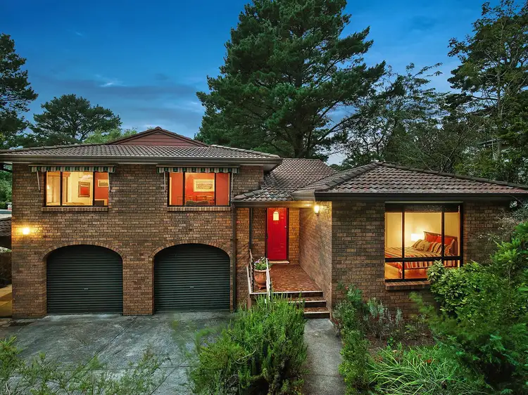 16 Wilson Street, Wentworth Falls NSW 2782