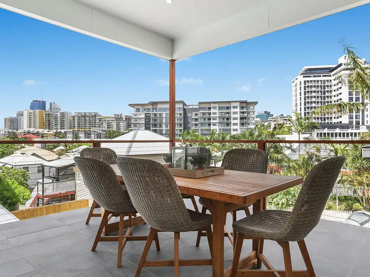 Main view of Homely house listing, 19 York Parade, Spring Hill QLD 4000