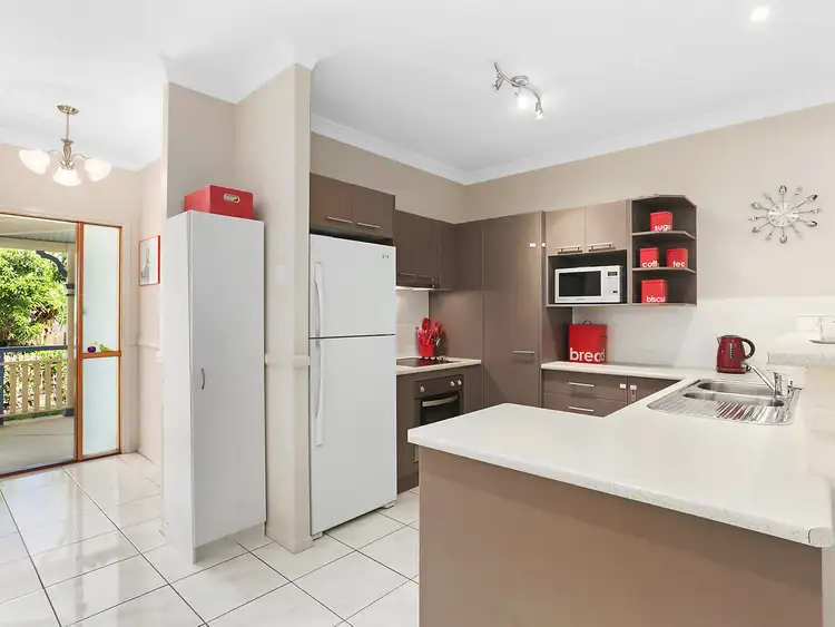 2 Parkview Drive, Springfield Lakes QLD 4300