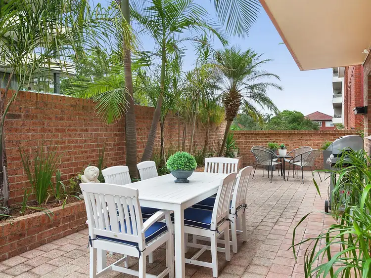 Main view of Homely unit listing, 2/16 Gordon Street, Brighton-le-sands NSW 2216
