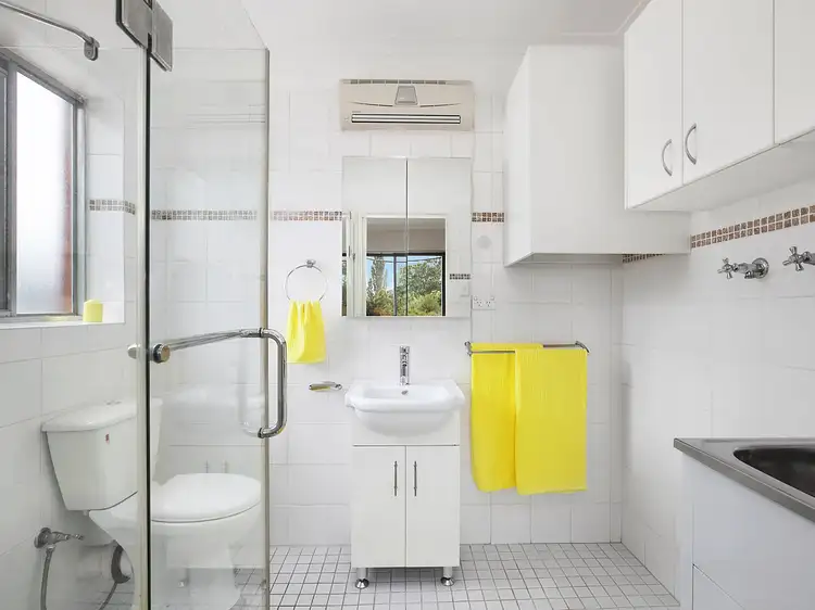 Fourth view of Homely apartment listing, 2/9 Macquoid Street, Queanbeyan NSW 2620