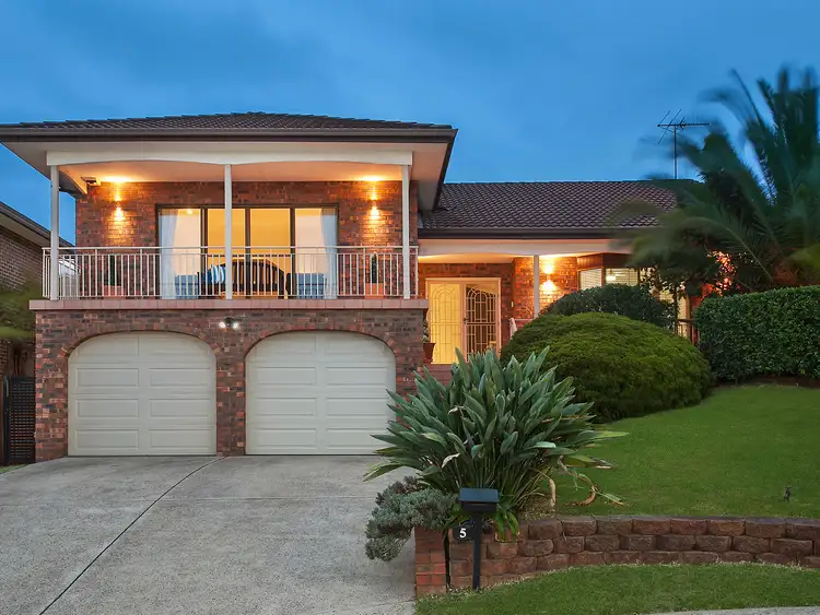5 Urunga Place, Bossley Park NSW 2176