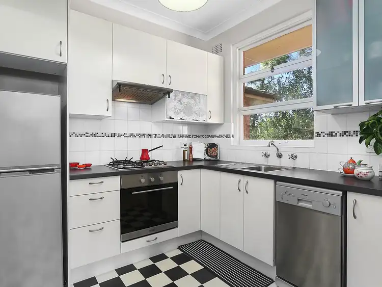 Third view of Homely apartment listing, 7/6 Ray Street, Turramurra NSW 2074