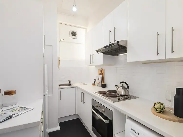 Third view of Homely apartment listing, 804/123 Macquarie Street, Sydney NSW 2000