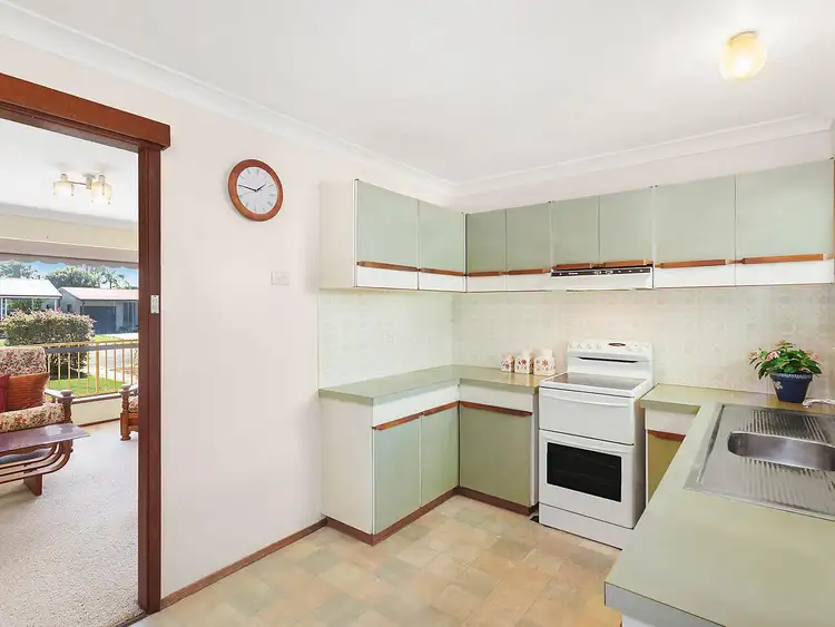 Second view of Homely house listing, 32 Kathleen White Crescent, Killarney Vale NSW 2261
