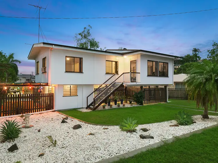 8 Mary Street, The Range QLD 4700
