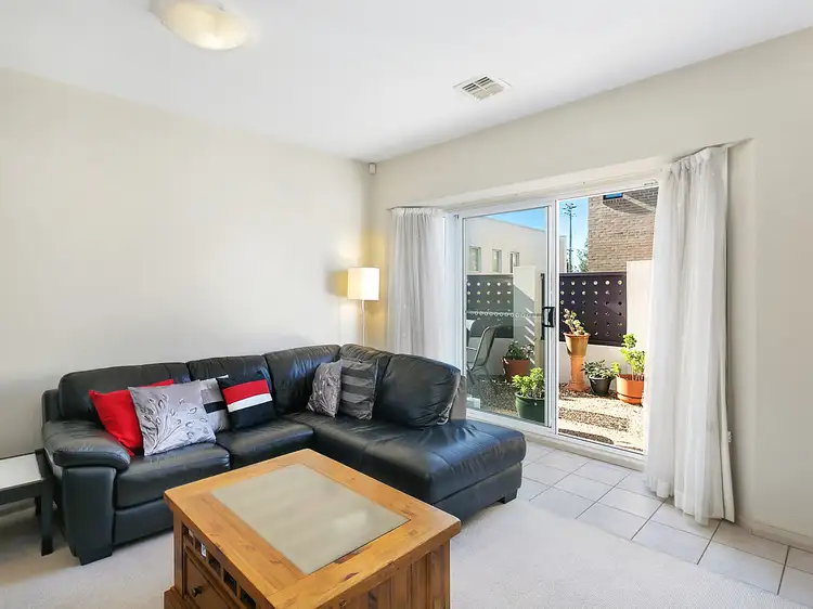 Third view of Homely house listing, 2/3 Ross Road, Queanbeyan NSW 2620