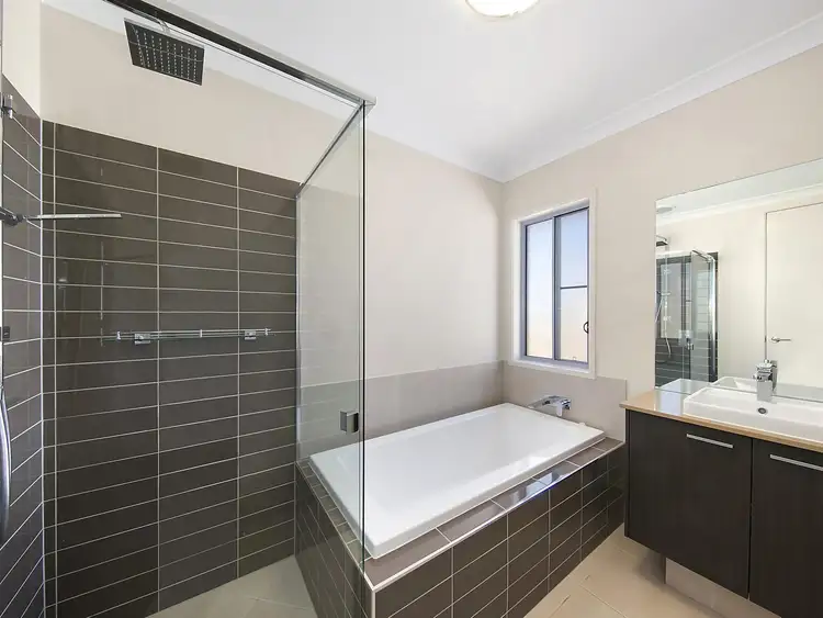 Fifth view of Homely house listing, 4 Christo Court, Meringandan West QLD 4352