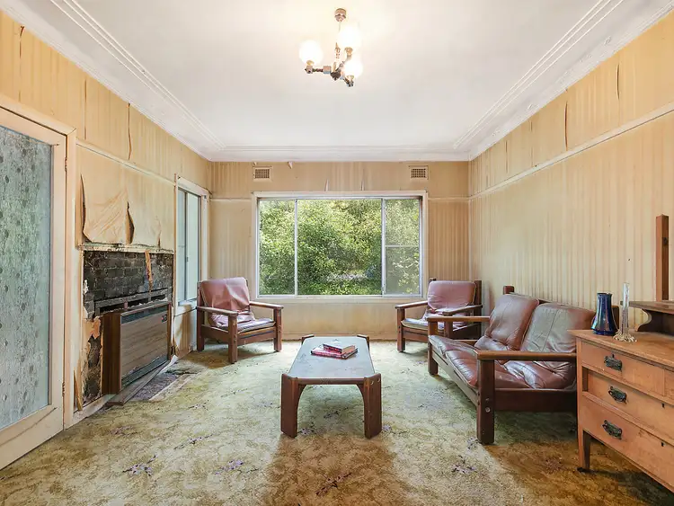 Second view of Homely house listing, 9 Dalrymple Avenue, Wentworth Falls NSW 2782