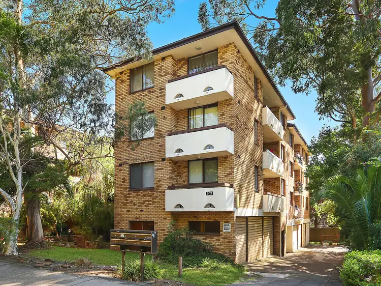 Main view of Homely unit listing, 2/8 Gloucester Road, Hurstville NSW 2220