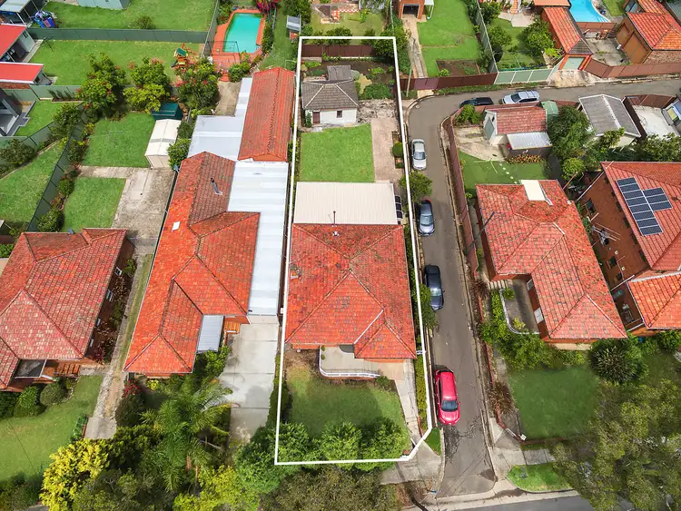 222 Moorefields Road, Beverly Hills NSW 2209