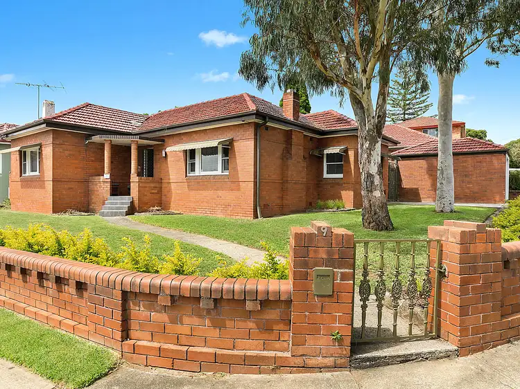 9 Paterson Avenue, Kingsgrove NSW 2208