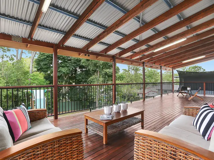 6 Langura Crescent, Ferny Hills QLD 4055