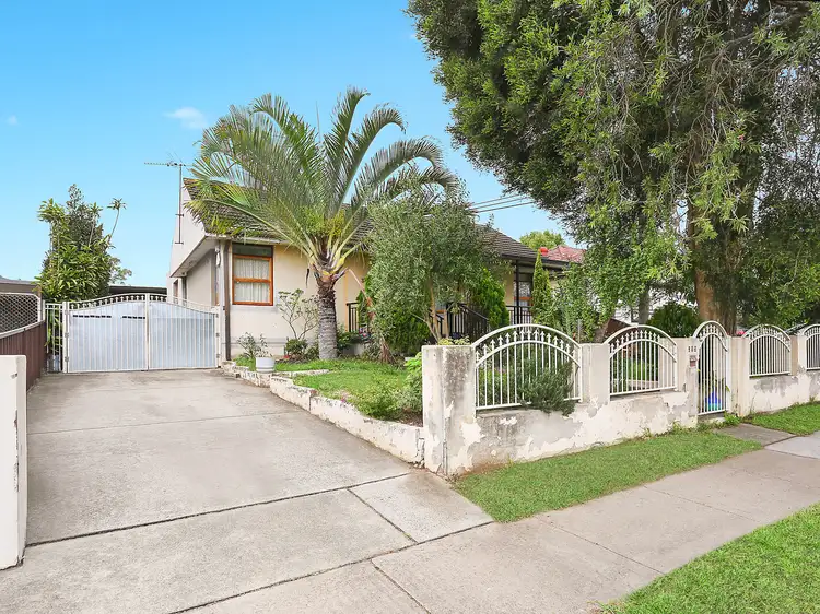 313 Waterloo Road, Greenacre NSW 2190
