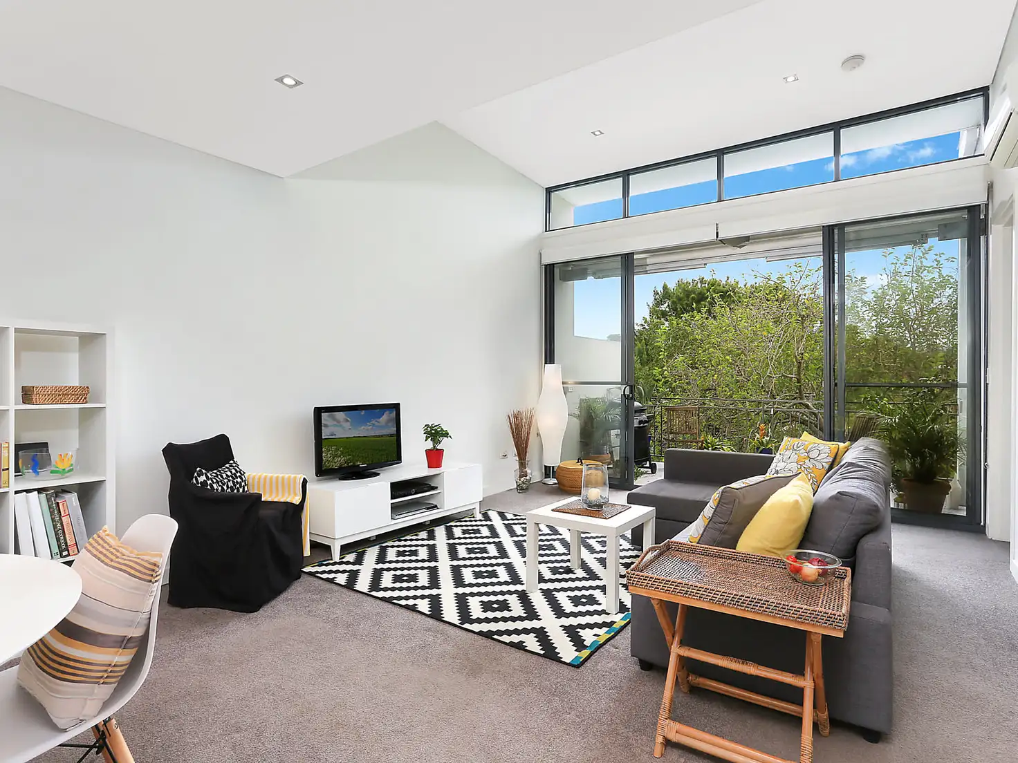 Main view of Homely apartment listing, 8/18 Hawkesbury Avenue, Dee Why NSW 2099