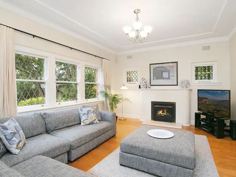 30 Rutland Avenue, Castlecrag NSW 2068