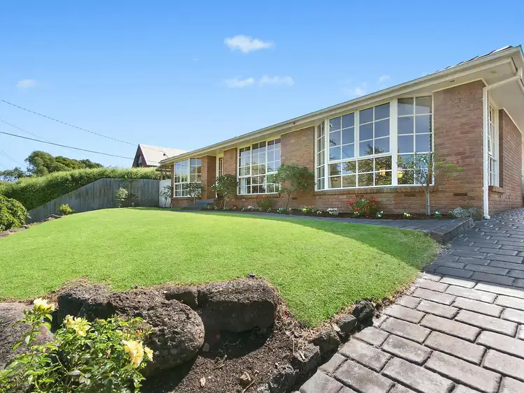 9 Panorama Drive, Croydon North VIC 3136
