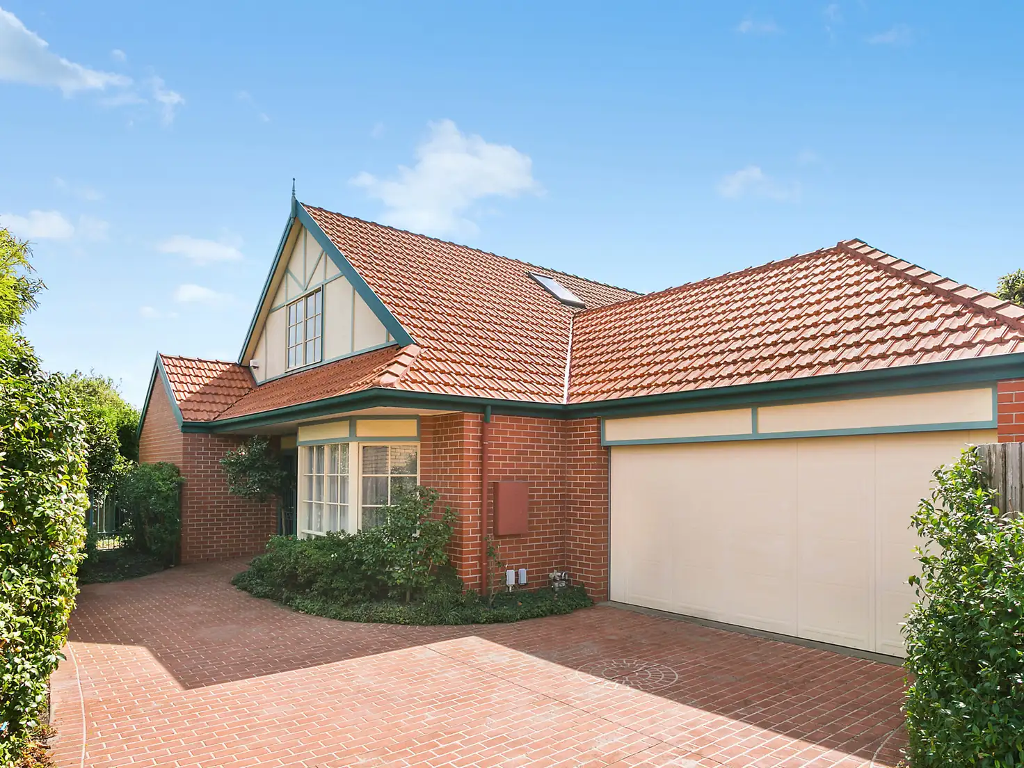 Main view of Homely townhouse listing, 2/35 Mummery Street, Mount Waverley VIC 3149