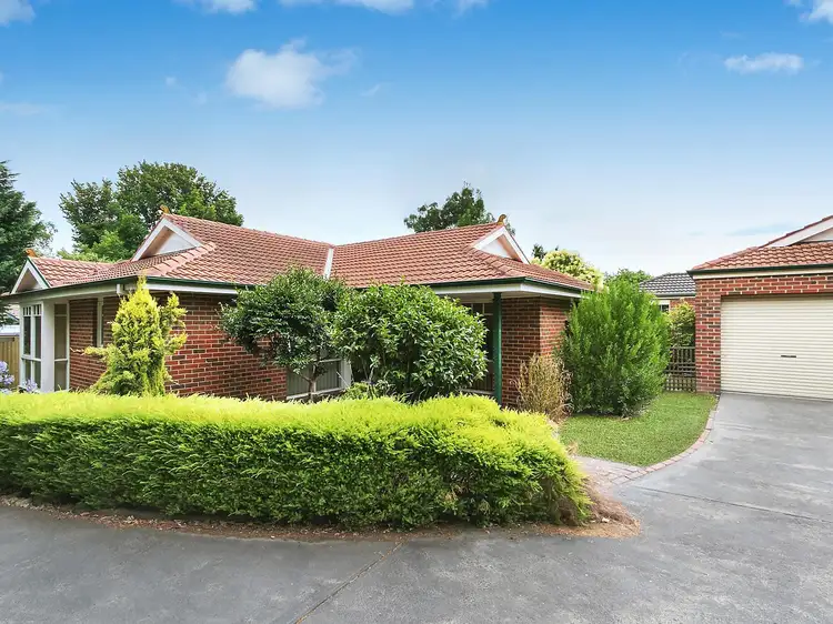 Main view of Homely townhouse listing, 1/333A Mt Dandenong Road, Croydon VIC 3136