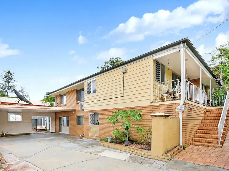 49 Clarina Street, Chapel Hill QLD 4069