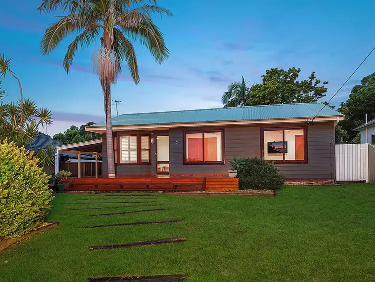 7 Macauley Road, Bateau Bay NSW 2261