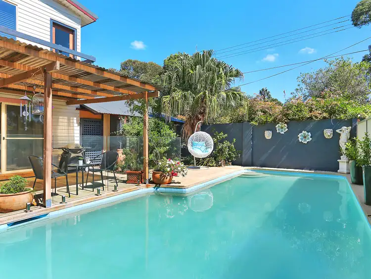 121 Jannali Avenue, Sutherland NSW 2232