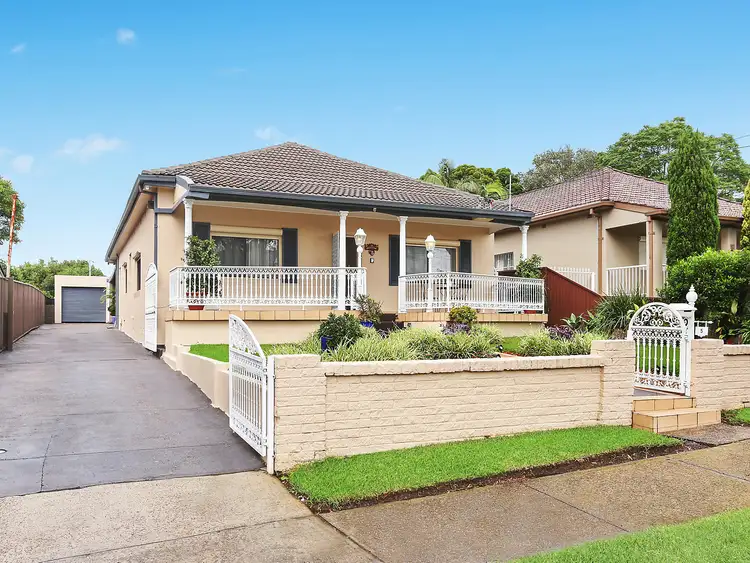 5 Leslie Street, Roselands NSW 2196