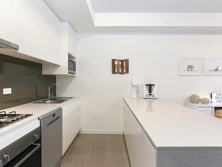 711/135 Pacific Highway, Hornsby NSW 2077