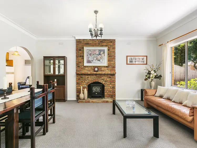 Second view of Homely house listing, 31 Hillview Avenue, Mount Waverley VIC 3149