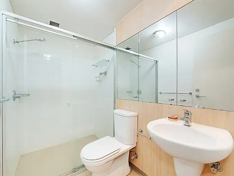 Fourth view of Homely studio listing, 10/19A Young Street, Neutral Bay NSW 2089