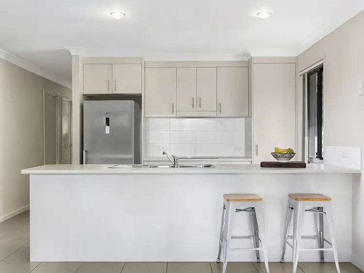 Second view of Homely house listing, 6 Violet Avenue, Springfield Lakes QLD 4300