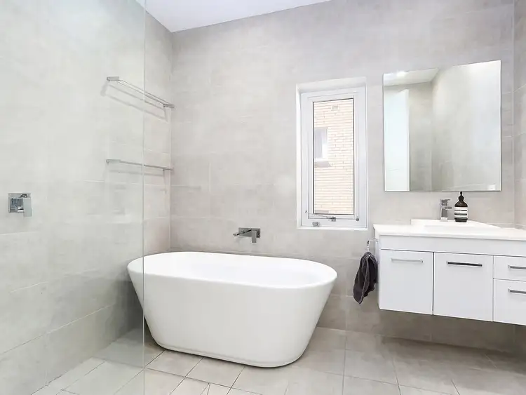 Fifth view of Homely apartment listing, 2/258 Bondi Road, Bondi NSW 2026