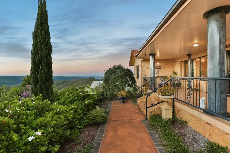3 Keira Court, Blue Mountain Heights QLD 4350