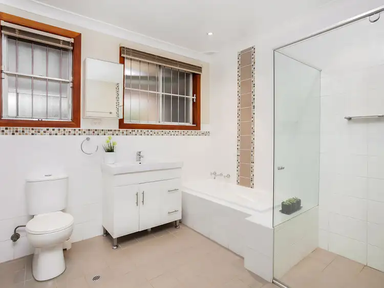 Fourth view of Homely villa listing, 2/73 Greenacre Road, Connells Point NSW 2221