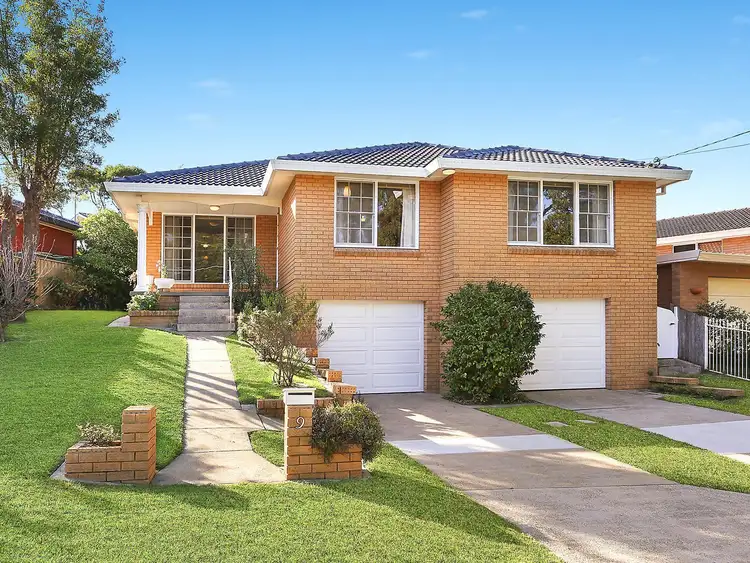 9 Leichhardt Crescent, Sylvania NSW 2224