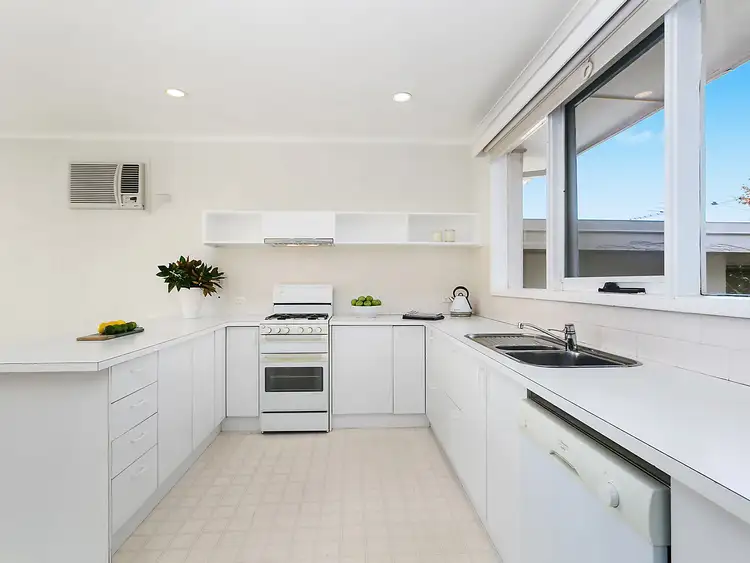 Second view of Homely house listing, 2/18 Leonie Avenue, Mount Waverley VIC 3149