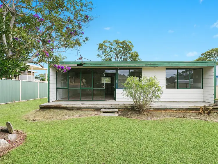 29 Dale Avenue, Chain Valley Bay NSW 2259