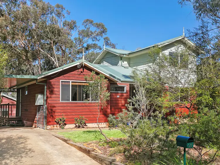 93 Henderson Road, Wentworth Falls NSW 2782