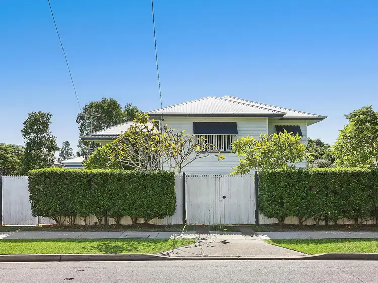 10 White Street, Graceville QLD 4075