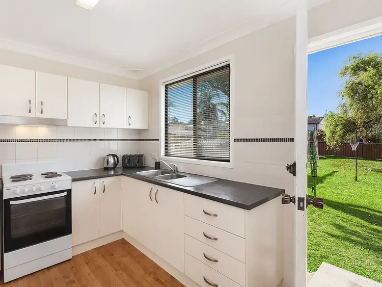 11 Swan Street, Kanwal NSW 2259