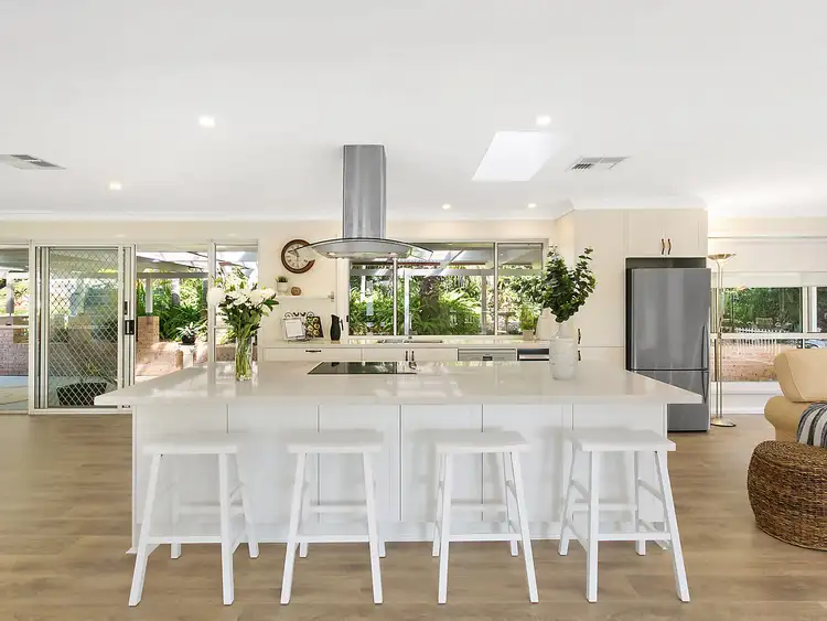 4 Victor Close, Tumbi Umbi NSW 2261