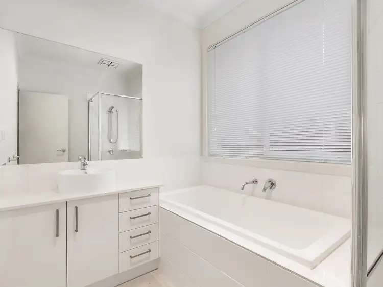 Fourth view of Homely house listing, 3 Silvergrass Court, Croydon VIC 3136